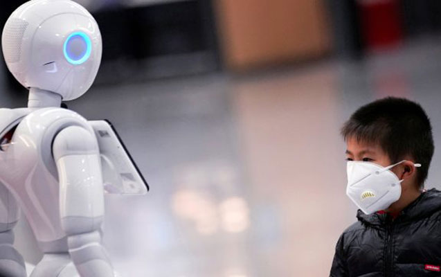 Koronavirusa yoluxanlara robotlar xidmət edir