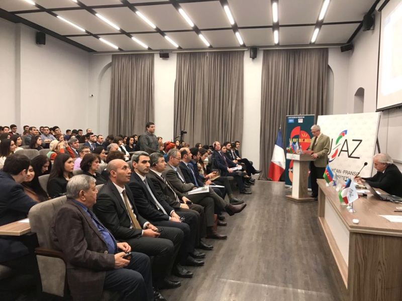 Azərbaycan-Fransız Universitetində “İdeyalar gecəsi” keçirildi - FOTOLAR
