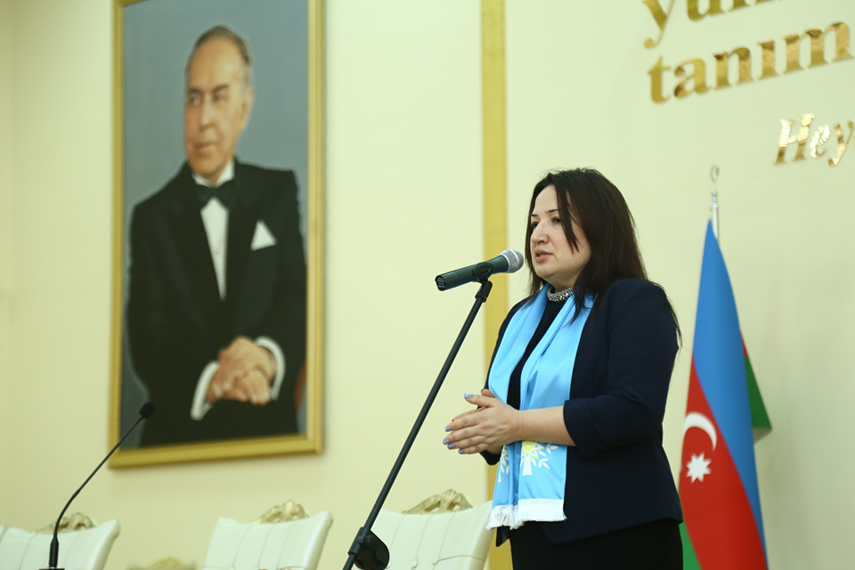 Pərvin Kərimzadənin növbəti görüşü də xoş ovqat və yüksək əhval-ruhiyyə ilə keçib - VİDEO