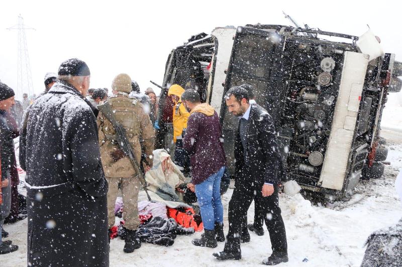 Türkiyədə avtobus aşdı: ölən və yaralananlar var