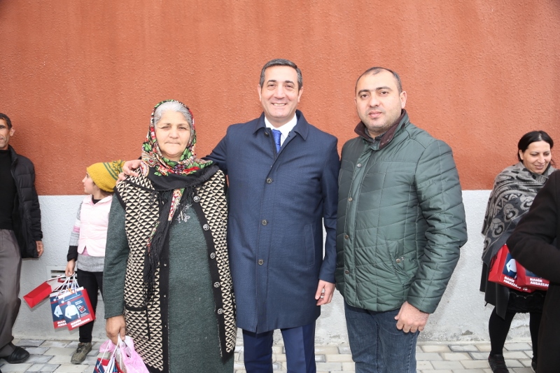 Mahir Abbaszadə Tərtərdə laçınlılarla görüşdü - FOTO