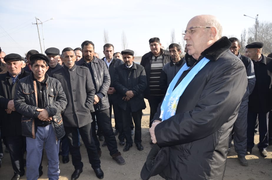 Əhliman Əmiraslanov: “Mənim iş günüm seçicilərlə görüşdən başlayır”  