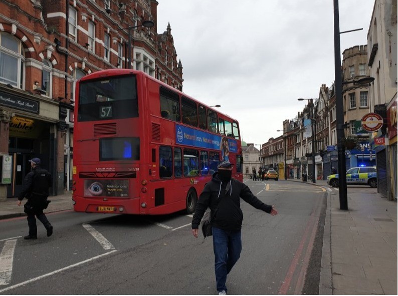 Londonda terror aktı: yaralılar var