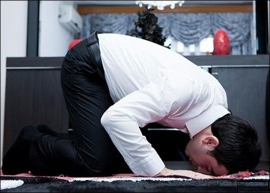 Namaz qılanlar deputatlığa namizəd ola bilməz?