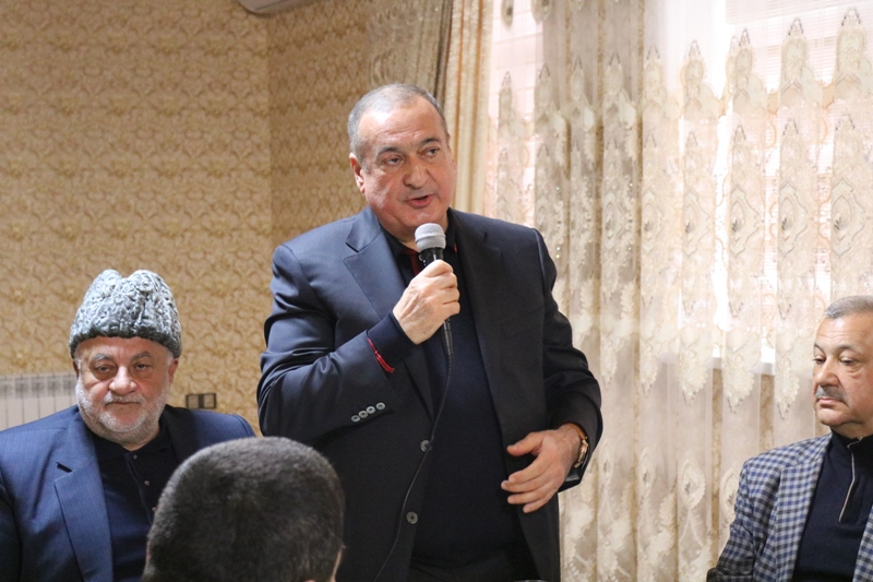 Eldar Quliyev naradaranlı seçicilərlə görüşdə - FOTOLAR