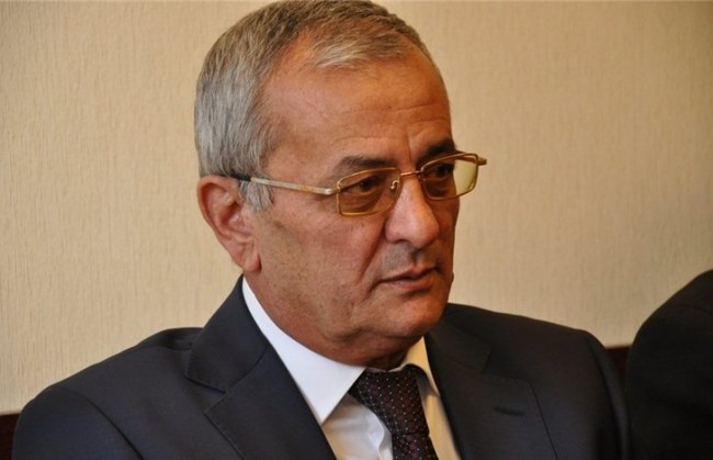 İsgəndər Həmidov kritik durumda