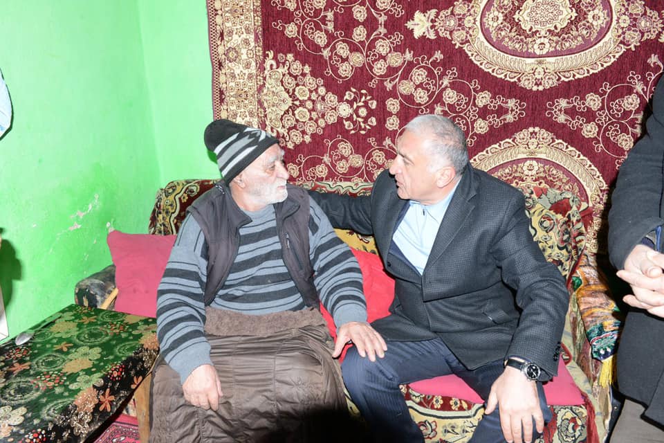 İqbal Məmmədov şəhid atasını ziyarət edib - FOTO