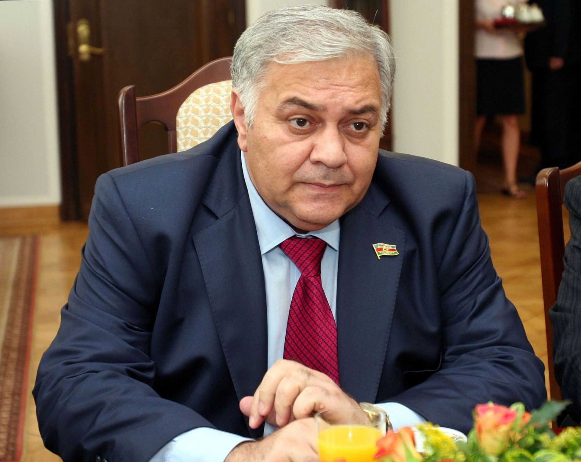 Abşeronlular Oqtay Əsədova səs verəcəklər