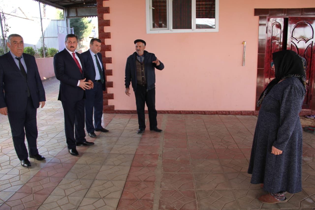 Malik Həsənov şəhid atasının evində - Fotolar