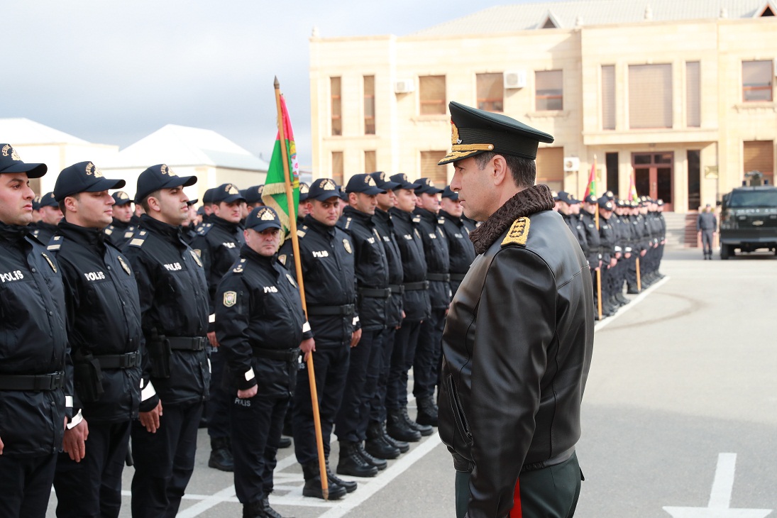 Çevik polislər yeni formada - Nazir baxış keçirdi