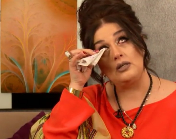 Elza Seyidcahanı ağlatdılar: “Mənə millət vəkili olmaq lazım deyil” - Video