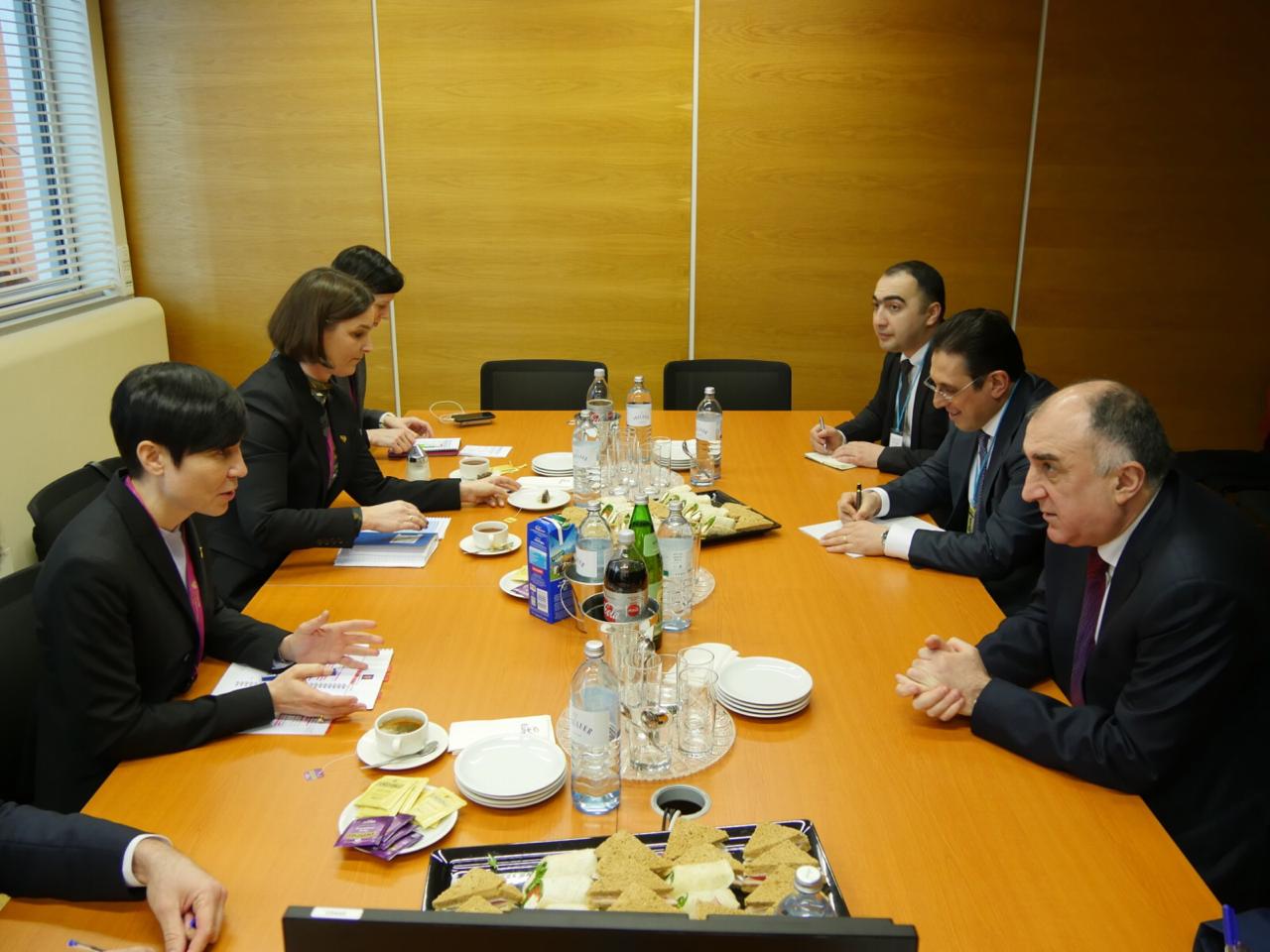 Məmmədyarov Norveçli həmkarı ilə görüşdü