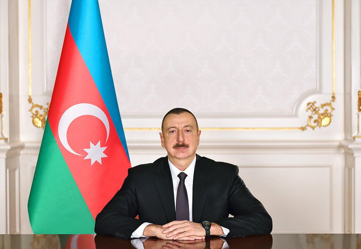 İlham Əliyev vergi işçilərini təltif etdi - SİYAHI