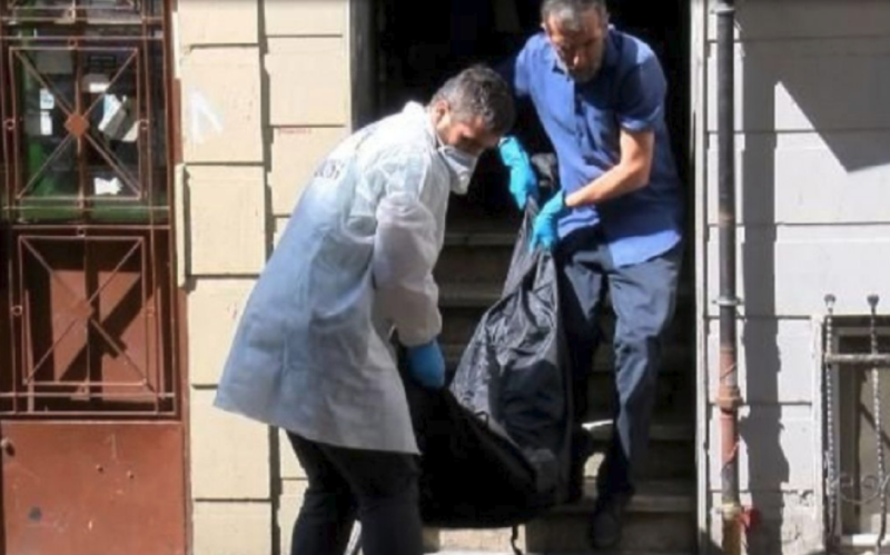 Sevgilisi ilə mesajlaşan 20 yaşlı gənc öldürüldü