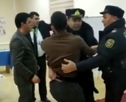 Polis müşahidəçini döydü? - RƏSMİ CAVAB