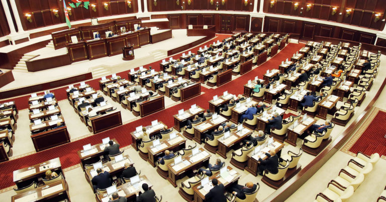 Parlamentə seçilən ən gənc deputatların təhsilləri – Təəcüblənəcəksiniz...