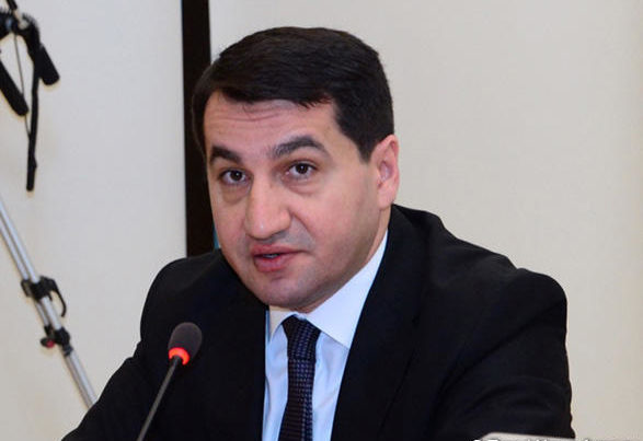 Hikmət Hacıyev: “DTİBH-nin rəyində seçkilərin nəticələrinin şübhə altına alınması məsələsi yoxdur”