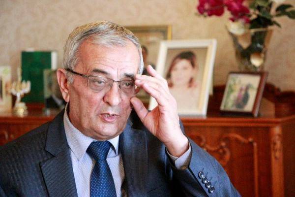İsgəndər Həmidovun həkimi ümidsiz danışdı: “Səhhəti çox kritikdir”