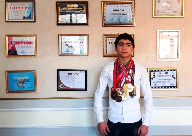 Üç erməni idmançını məğlub edən Bakı məktəblisi