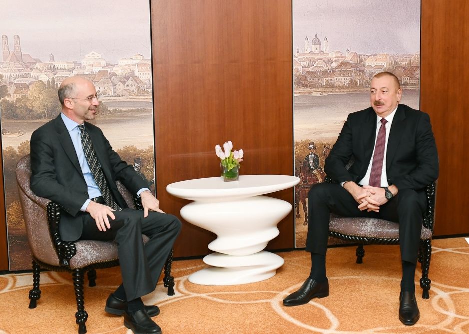 İlham Əliyev Beynəlxalq Böhran Qrupunun prezidenti ilə görüşüb