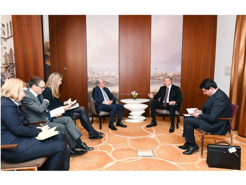 Prezident İlham Əliyev Dünya Bankının icraçı direktoru ilə görüşüb - YENİLƏNİB