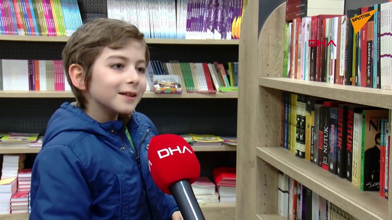 10 yaşlı uşaq 5 ayda 250-dən çox kitab oxudu - VİDEO