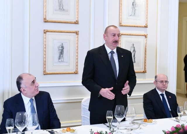 Prezident İtaliyanın ən iri şirkətlərinin rəhbərləri ilə işçi nahar edib - YENİLƏNİB
