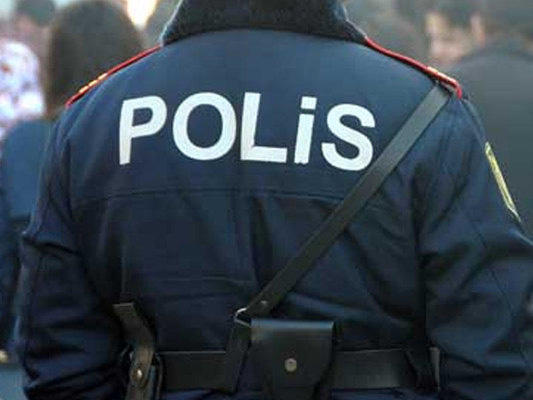 Polis küçədə qadın və azyaşlıya zor tətbiq edilməsini araşdırıb