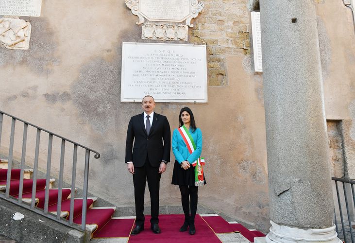 Prezident İlham Əliyev Roma şəhərinin meri ilə görüşüb - FOTO