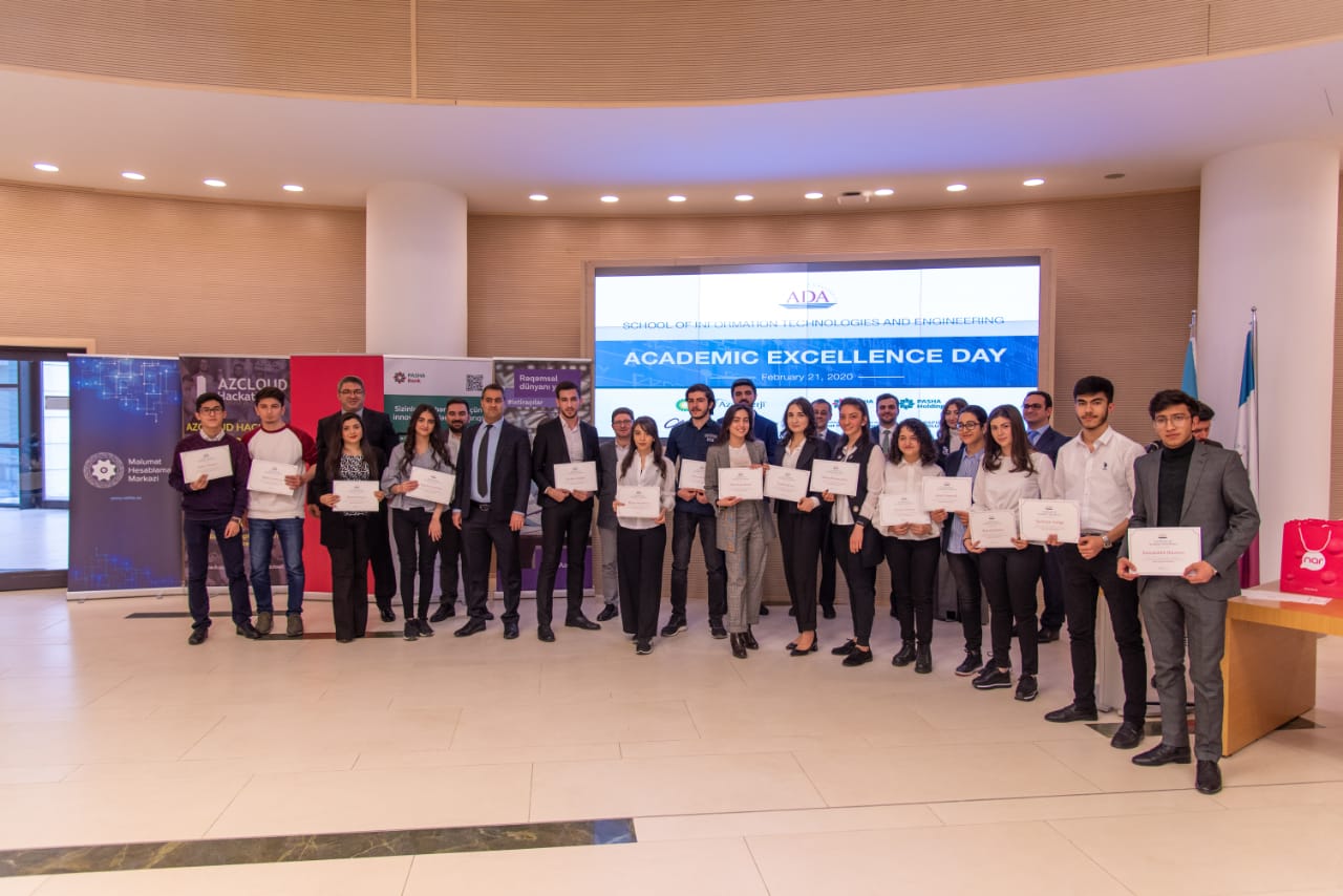 “Nar” ADA Universitetinin İT üzrə fərqlənən tələbələrinə dəstək olub -FOTO