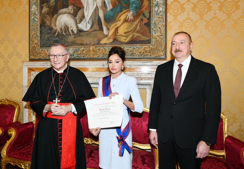 Mehriban Əliyeva Papa Cəngavər Ordeninin ən ali dərəcəsinə layiq görüldu - FOTO