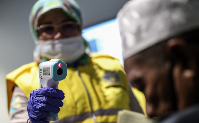 İndoneziyada da koronavirus tapıldı
