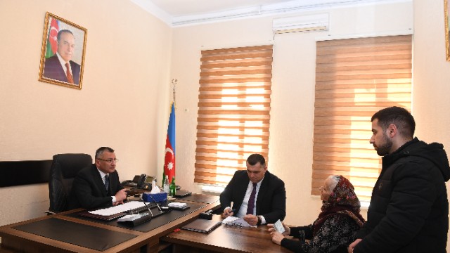 Rövşən Rzayev vətəndaşları qəbul etdi - FOTO