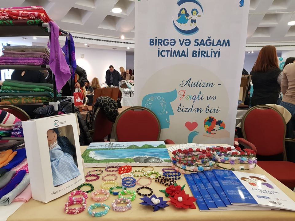 Bakıda koronavirusu “saymayan” təhsil müəssisəsi: TƏKİ PUL OLSUN