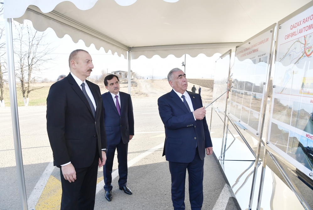 İlham Əliyev Qazaxda avtomobil yolunun açılışında - FOTO