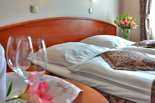 Bakıda hoteldə turistin başına oyun açdılar