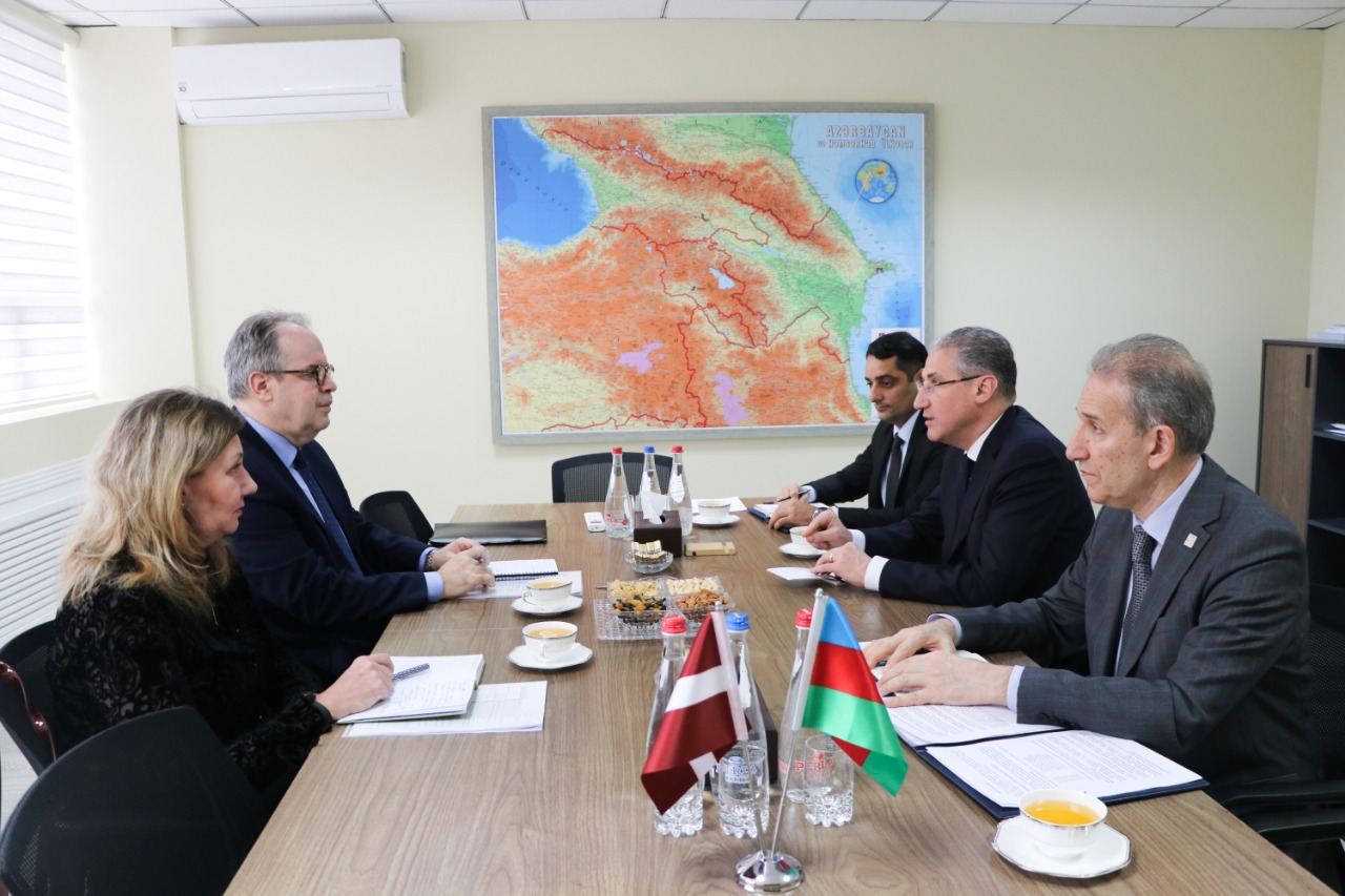 Muxtar Babayev Latviya səfiri ilə görüşüb