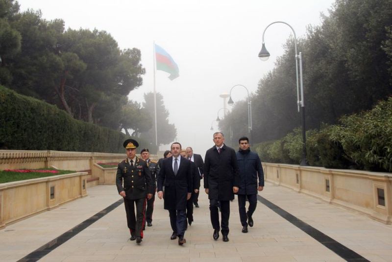 Zakir Həsənov Gürcüstanın müdafiə nazirini qəbul etdi