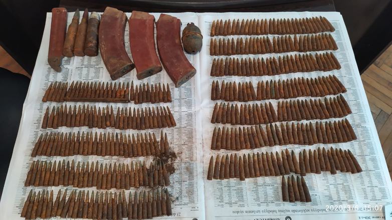 Sabirabadda sursat və qumbara aşkarlandı