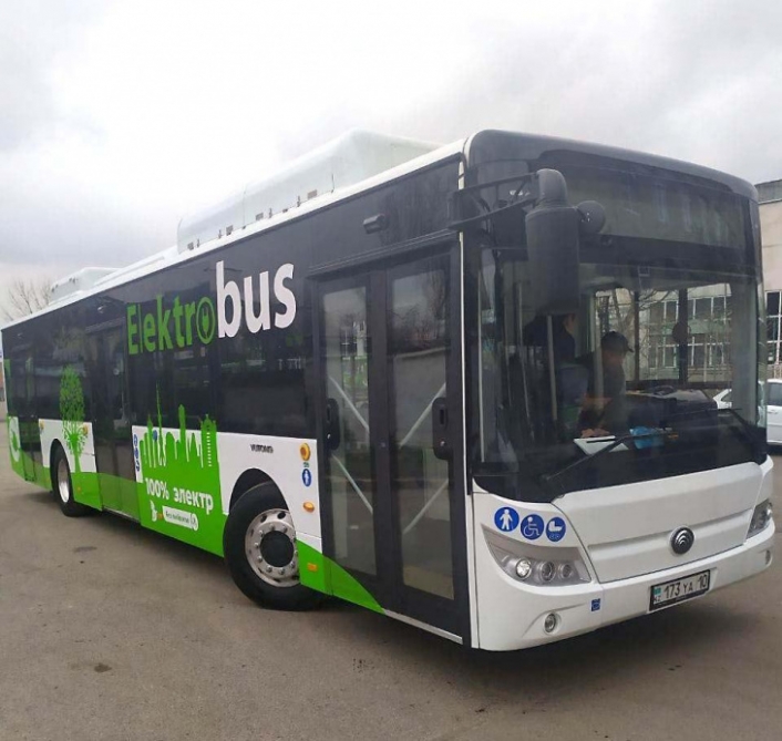 Daşkənddə ilk elektrobus xəttə buraxıldı