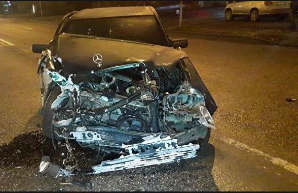 Bakıda yol qəzası tıxaca səbəb oldu