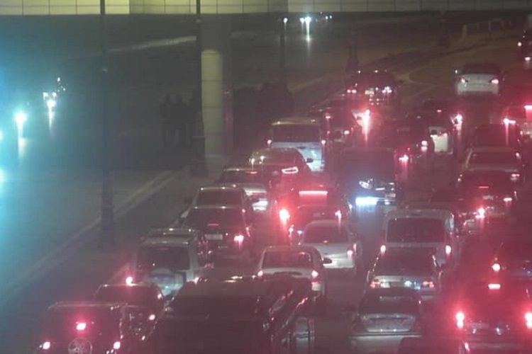 Bakıda keçiddən istifadə etməyən piyadanı maşın vurdu