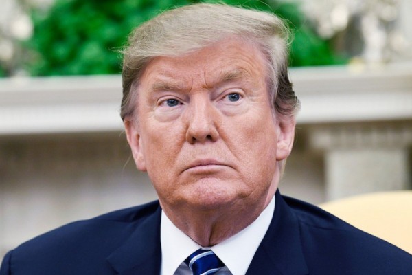 Tramp koronavirus testindən keçmədi