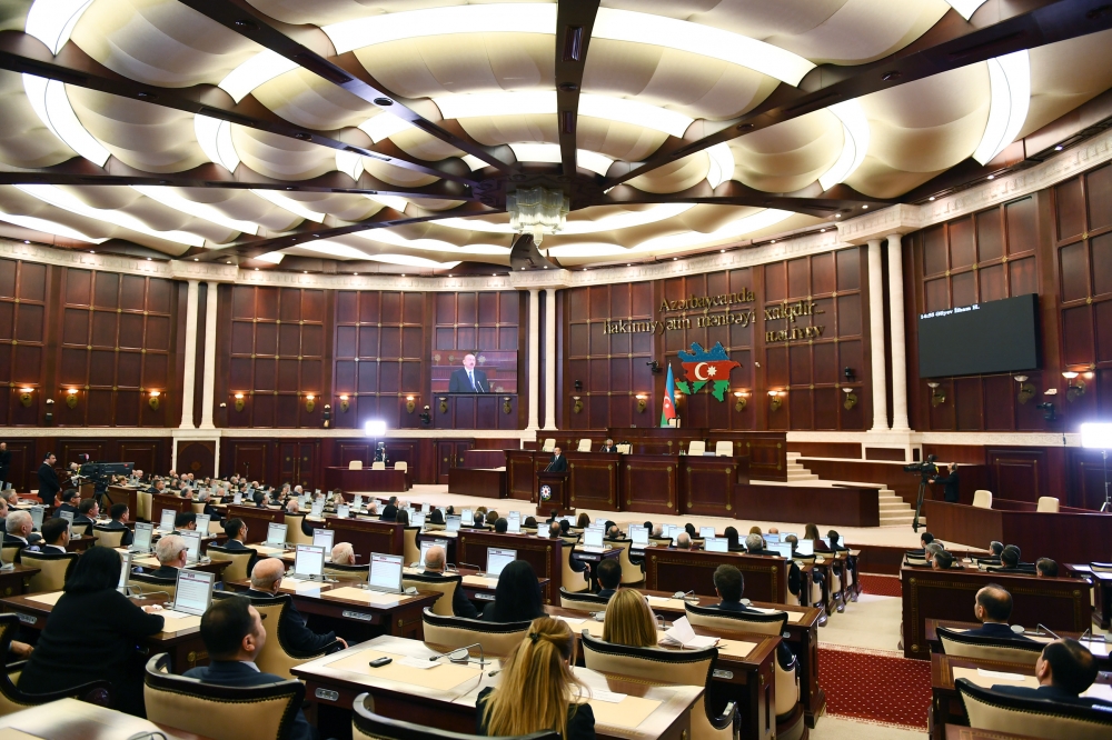 Yeni deputat komissiya sədri seçildi