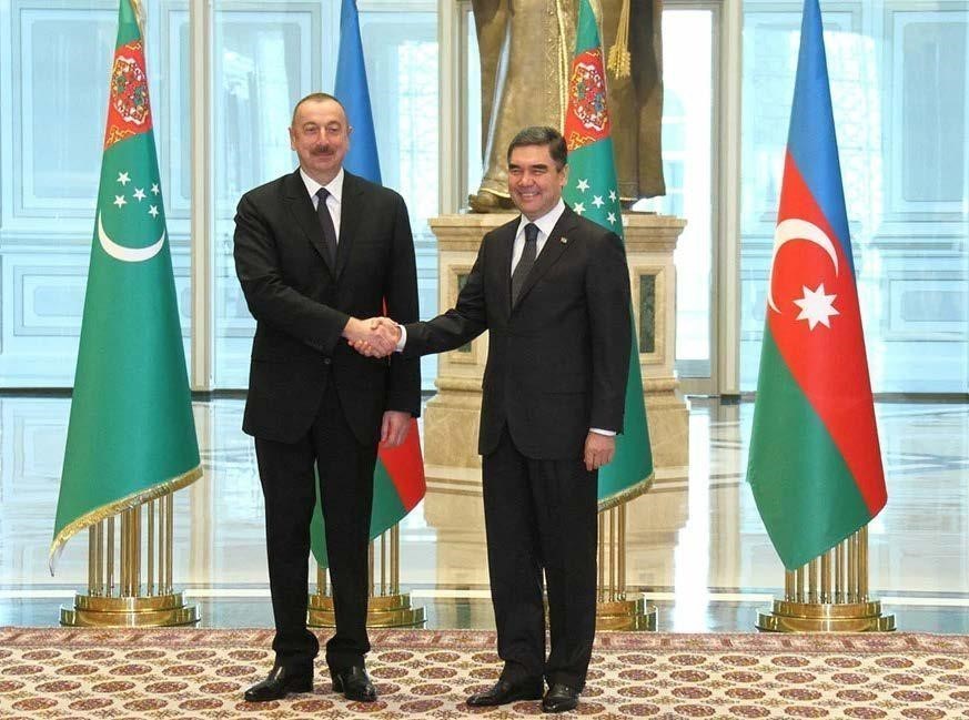 İlham Əliyev türkmənistanlı həmkarını qarşıladı