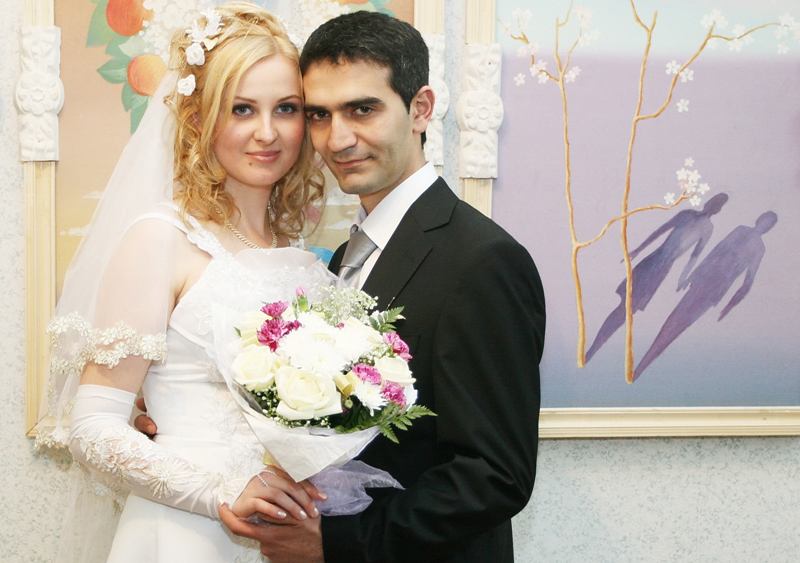 Azərbaycanda qız çatışmazlığı – Professor: “Azərbaycanlı kişilər evlənmək üçün Rusiyaya üz tutur” 