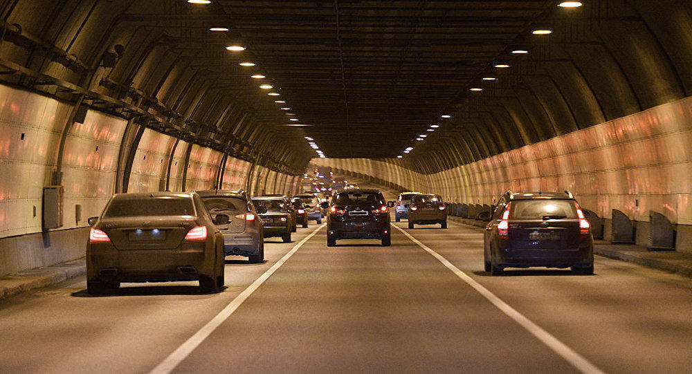 Bakıda iki yeni avtomobil tuneli istifadəyə verildi