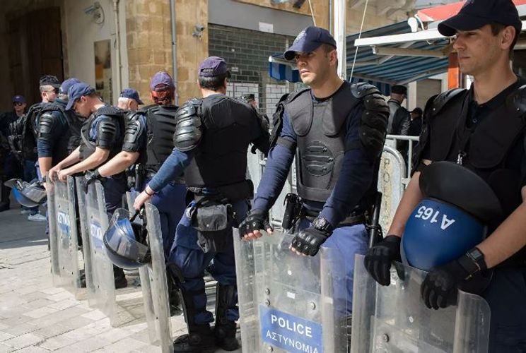 Koronavirusa görə qaydaları pozan 45 nəfər həbs edildi