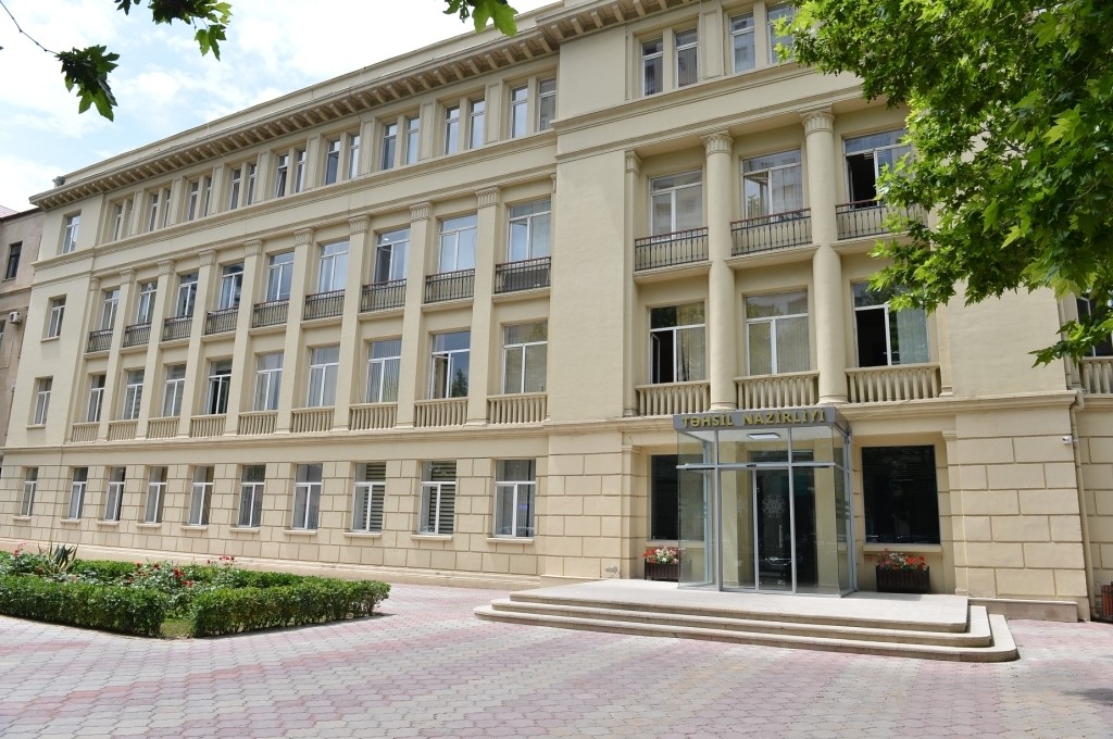 Təhsil Nazirliyi vətəndaşların qəbulunu DAYANDIRDI
