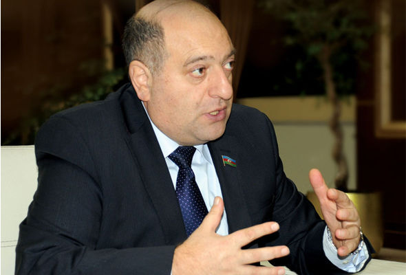 Tibb işçilərinin maaşlarına əlavə edilməlidir - Musa Quliyev  